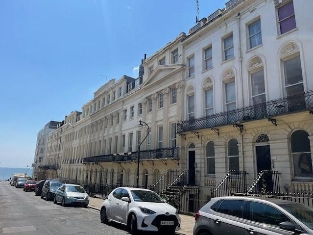 Flat Oriental Place in Brighton