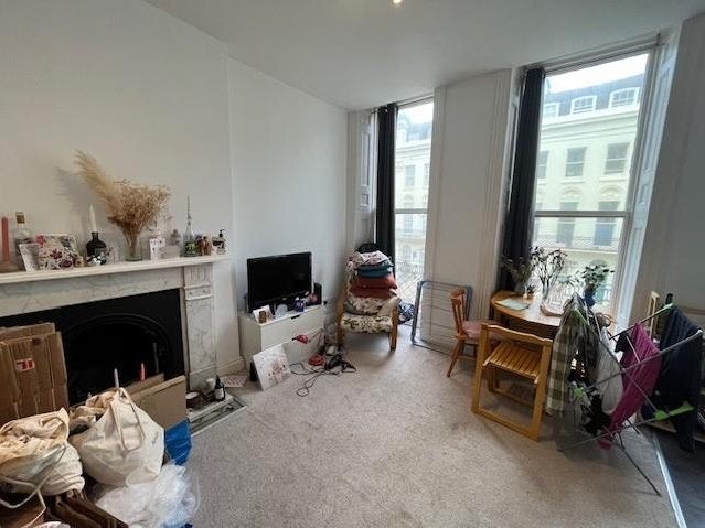 Flat Oriental Place in Brighton