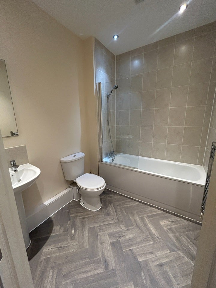 Flat Browne Willis Close in Milton Keynes