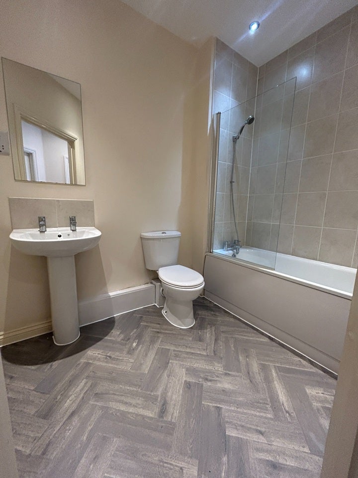 Flat Browne Willis Close in Milton Keynes