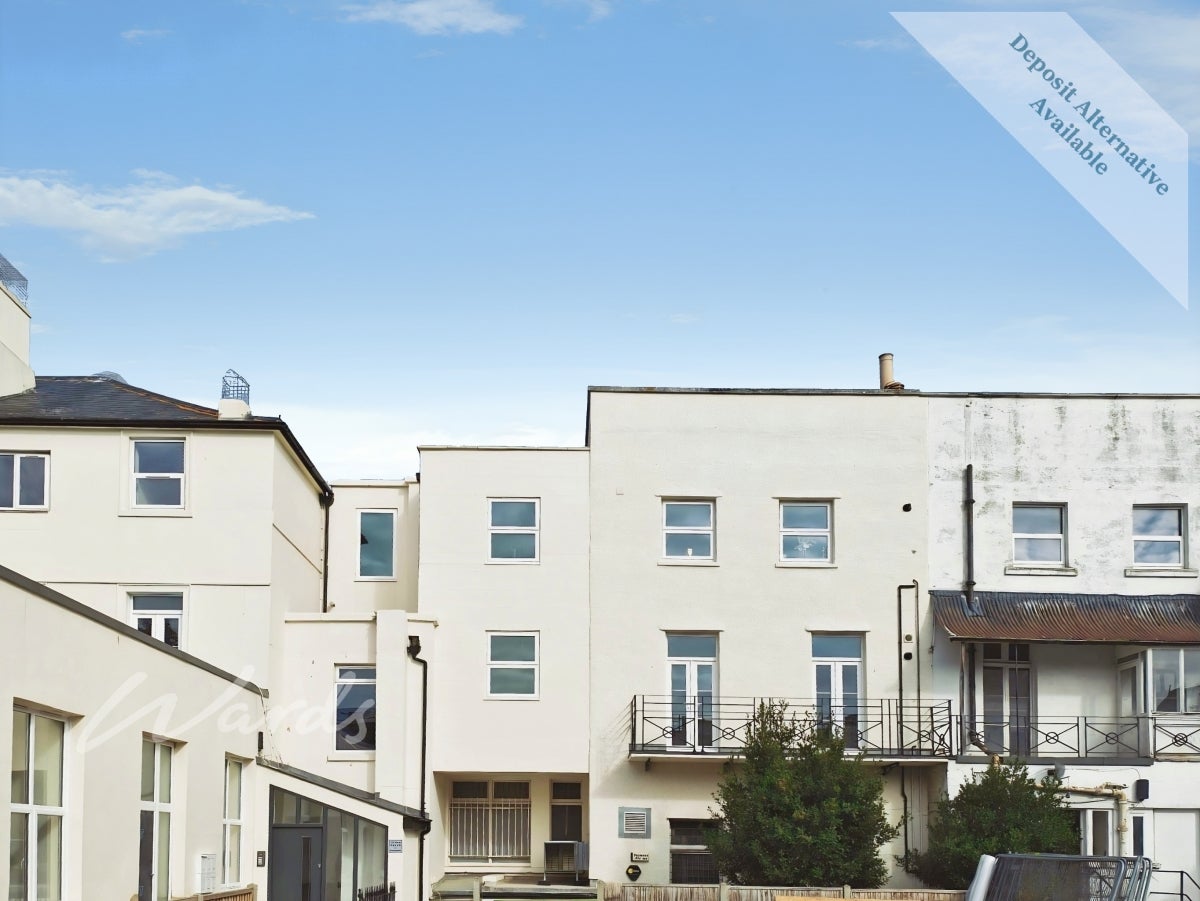 Flat Pleydell Gardens in Folkestone and Hythe District