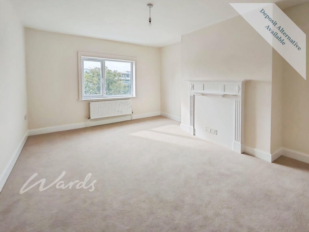 Flat Pleydell Gardens in Folkestone and Hythe District