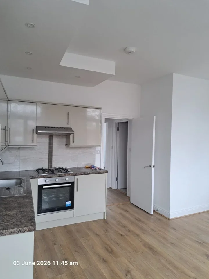 Flat Perry Vale in Greater London