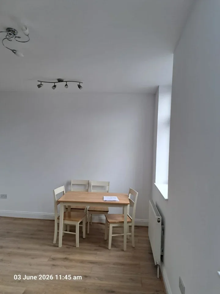 Flat Perry Vale in Greater London