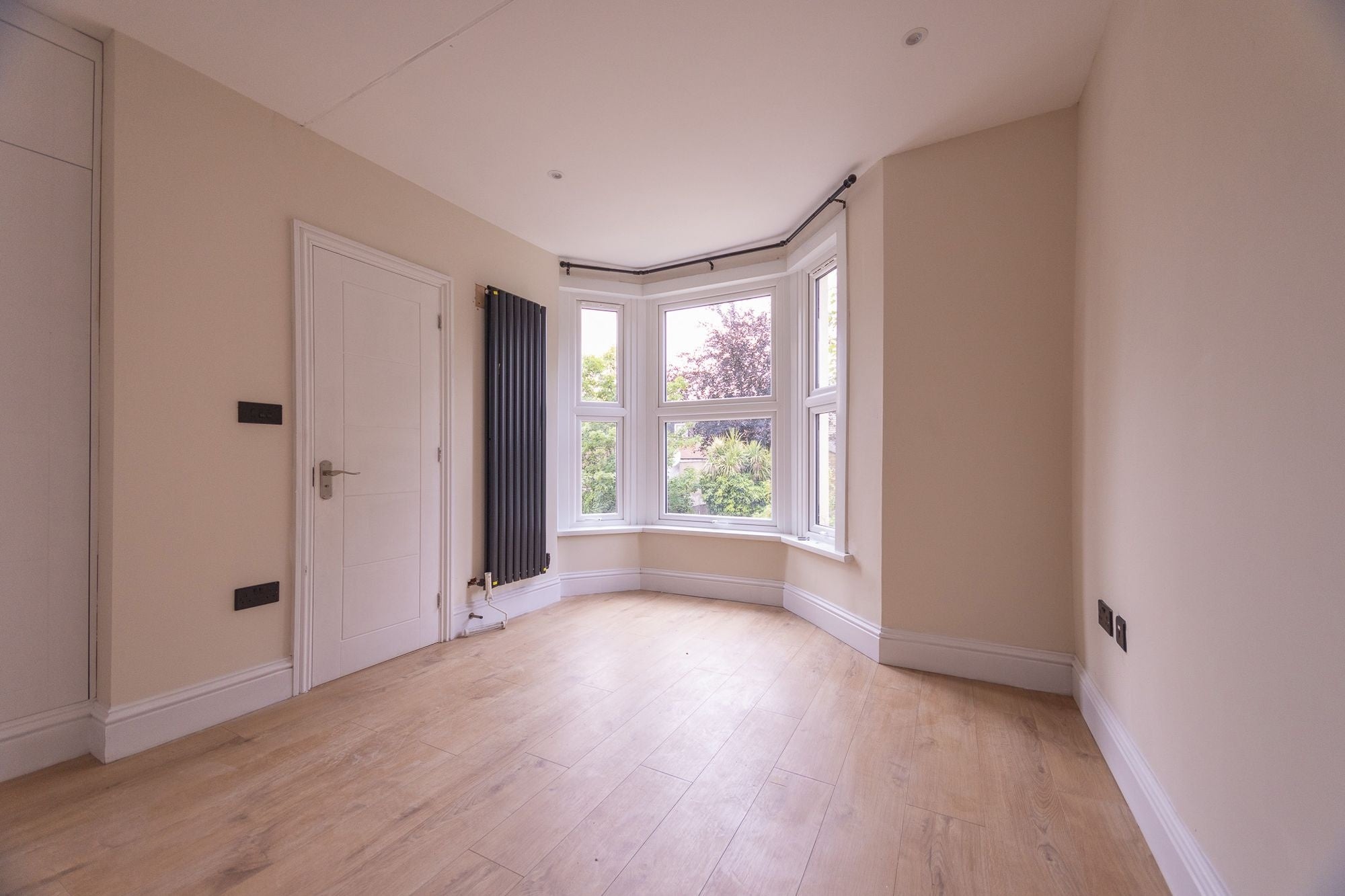 Room Romford Road in Greater London