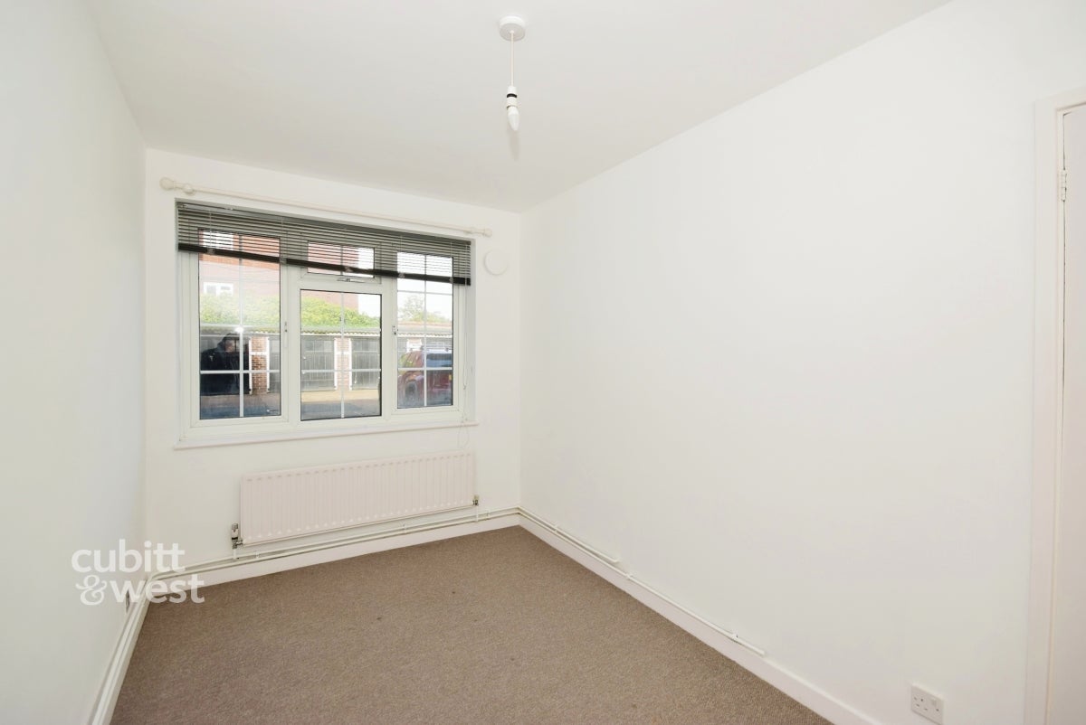 Flat The Broadway in Greater London