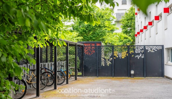 Appartement Cours Monseigneur Roméro à Évry