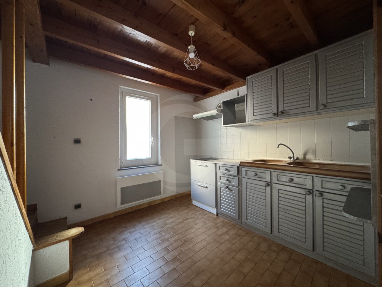 Appartement Place Monseigneur Hiral à Mèze