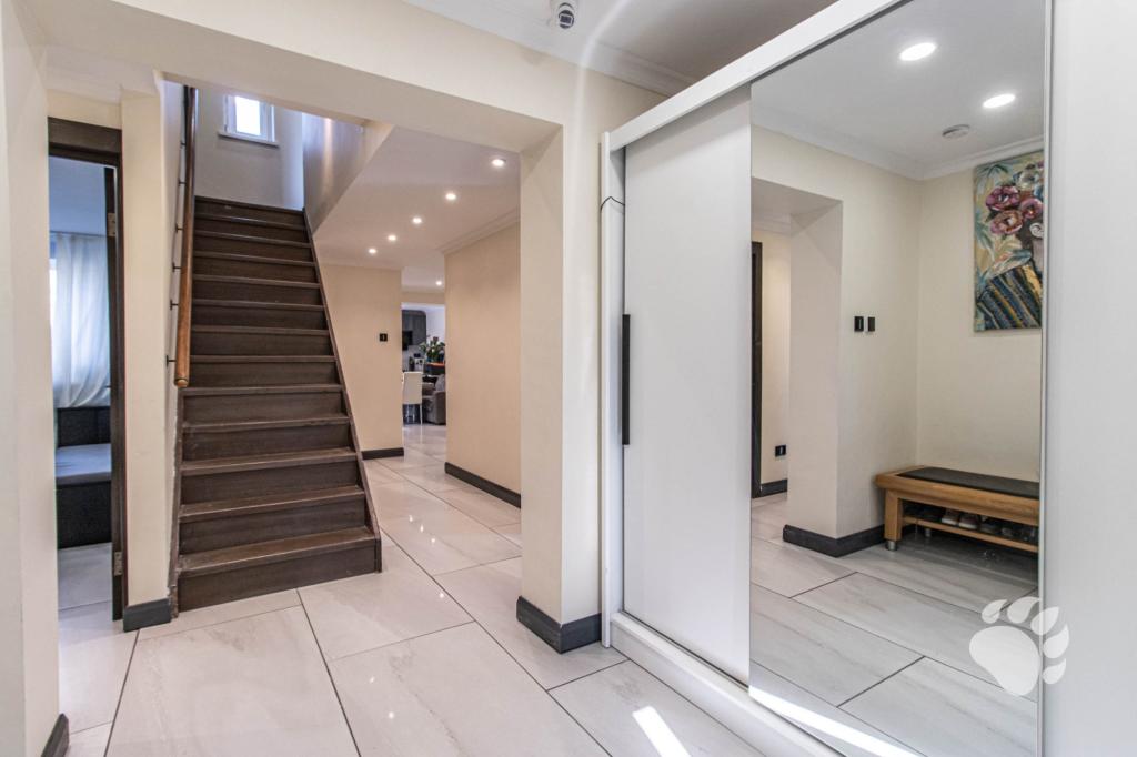 Flat Buckerills in Basildon