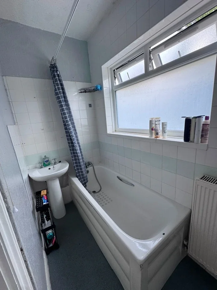 Room Griffin Road in Greater London