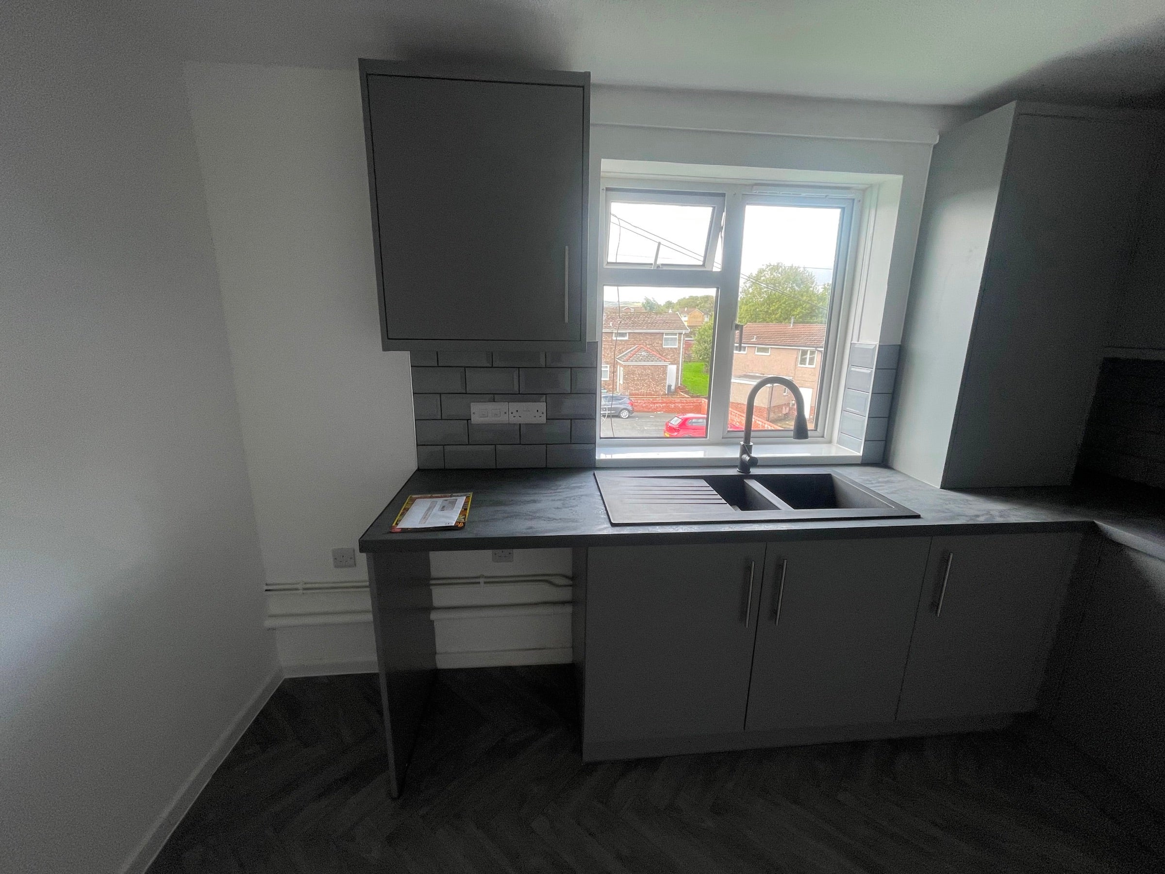 Flat Dolfain in Pen Rhos