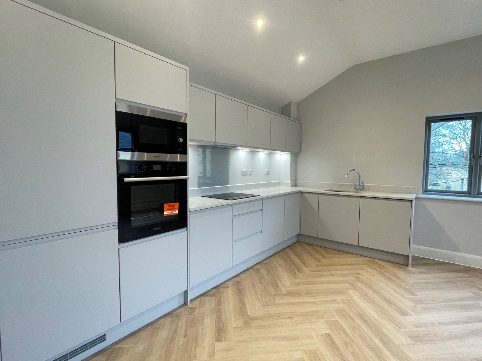 Flat Otley Road in Leeds