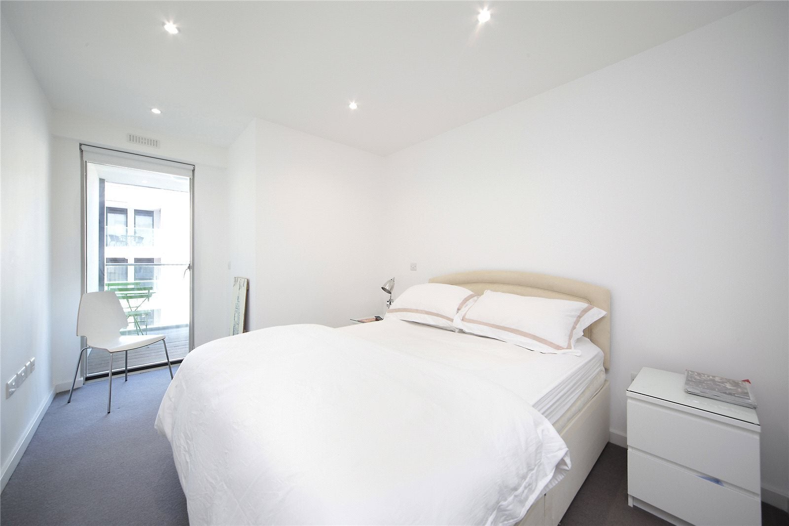 Flat Balham Hill in Greater London