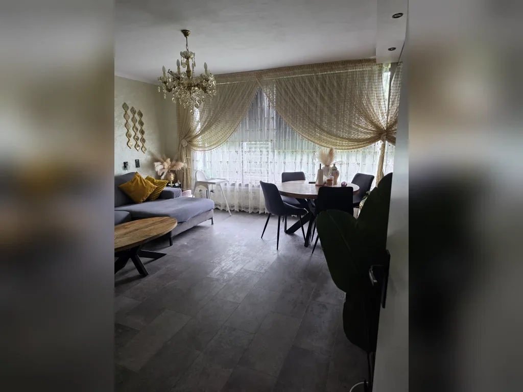 Flat Burgemeester van Duyvendijklaan in Leidschendam