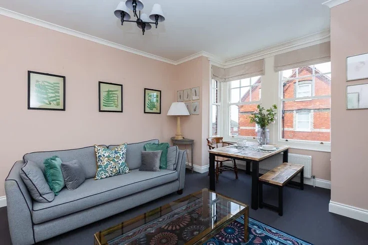 Flat Queen's Road in Thanet