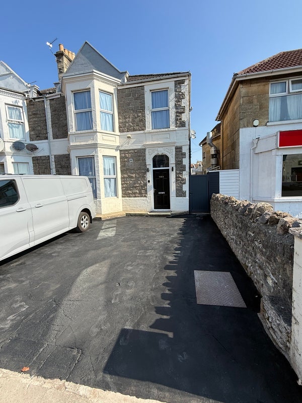 Room Locking Road in Weston-super-Mare