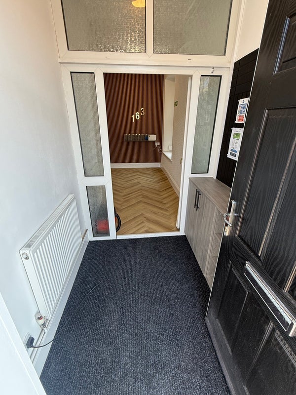 Room Locking Road in Weston-super-Mare