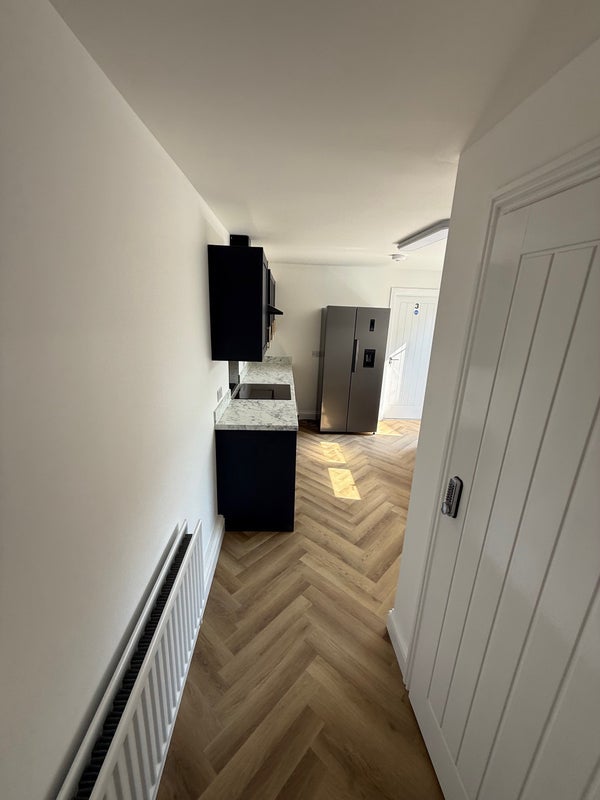Room Locking Road in Weston-super-Mare