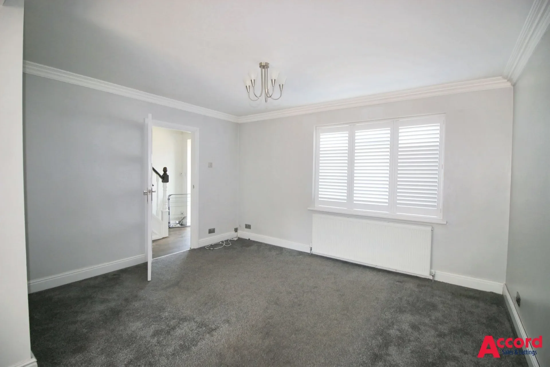 House Heron Way in London