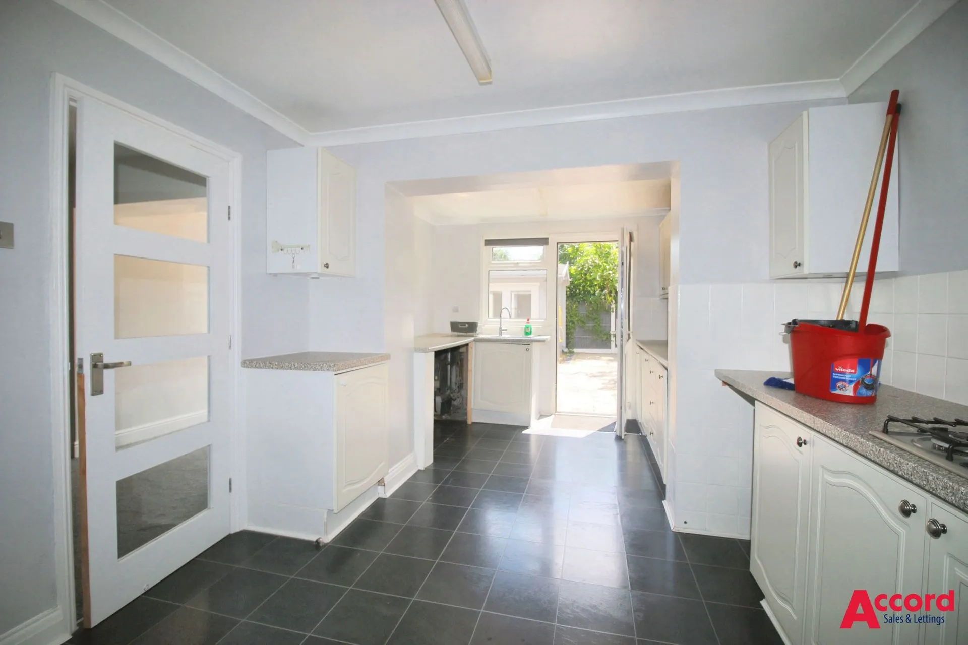 House Heron Way in London