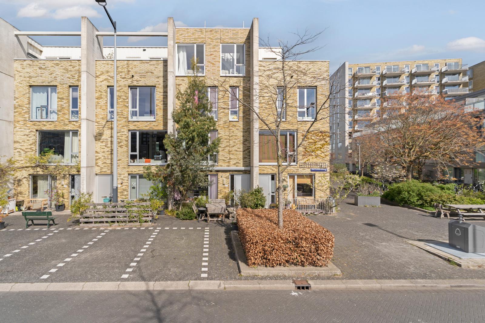 Huis Fanny Blankers-Koenlaan in Amsterdam