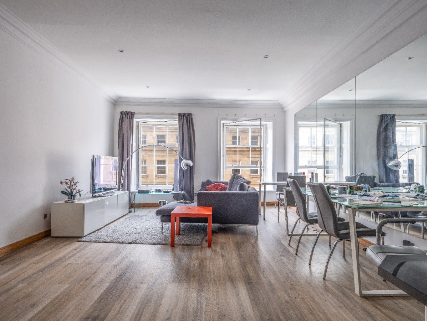 Flat Grainger Street in Newcastle upon Tyne