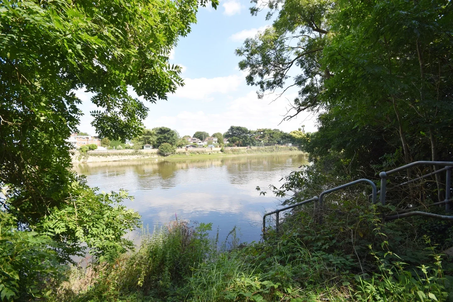 Flat Strand Drive in Greater London