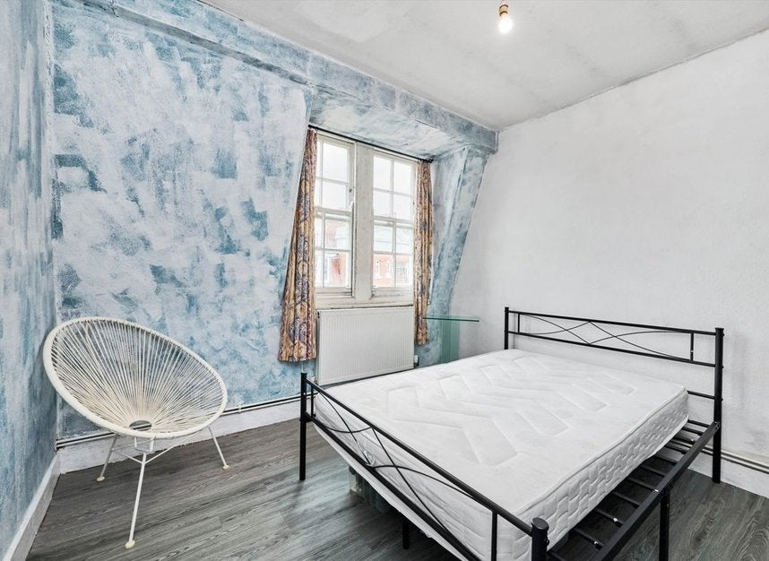Flat Tavistock Place in Greater London