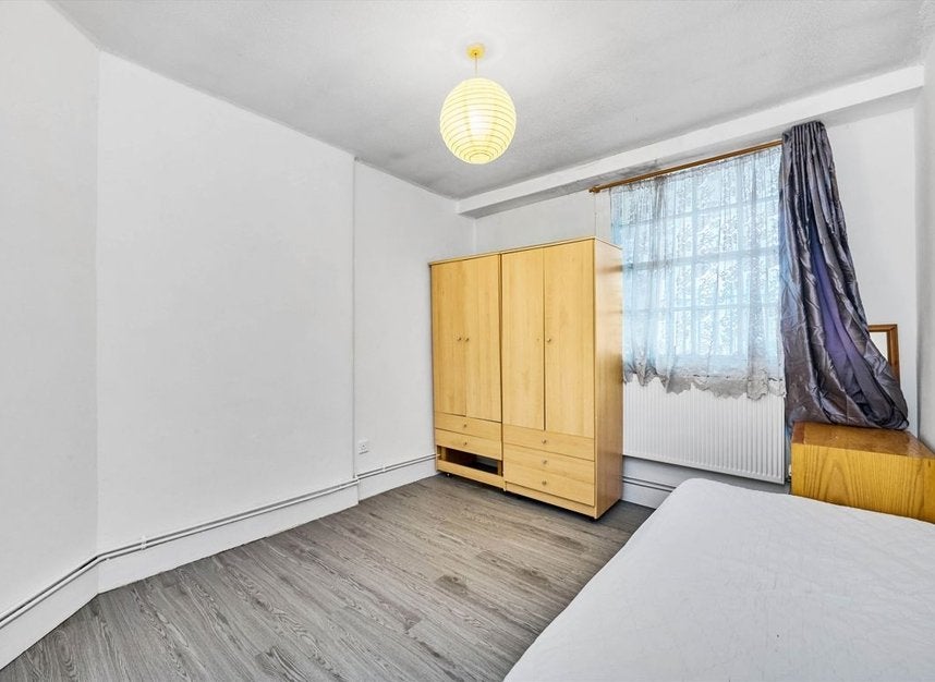 Flat Tavistock Place in Greater London