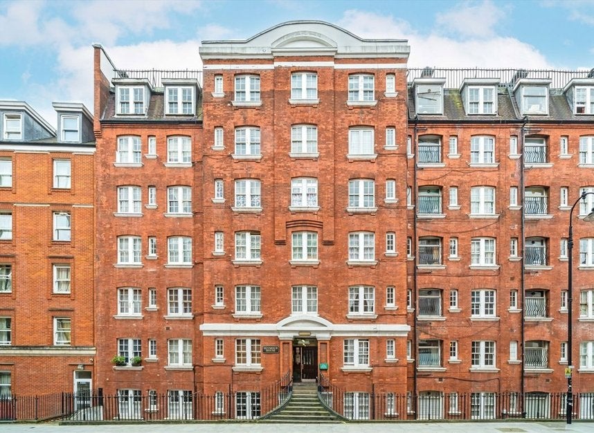 Flat Tavistock Place in Greater London