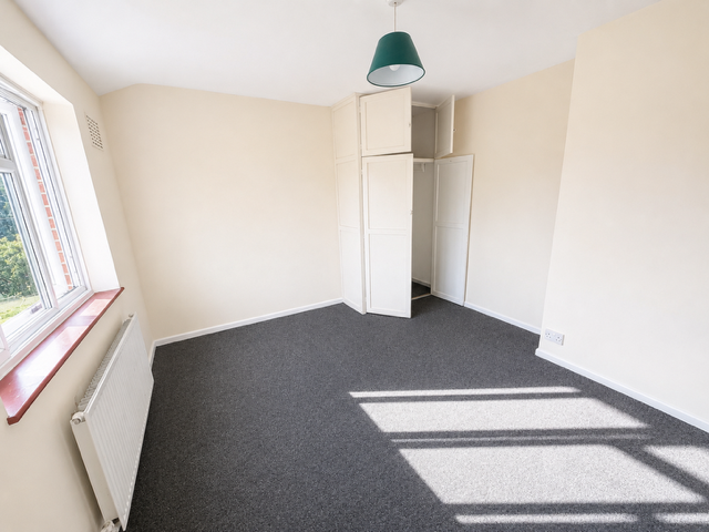 Flat Langton Avenue in Chelmsford