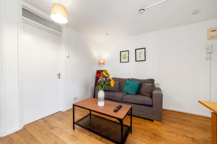 Flat Charlotte Street in Greater London