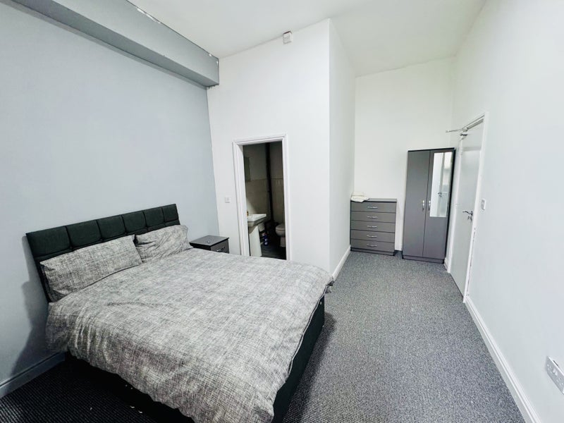 Room Hanover Square in Bradford