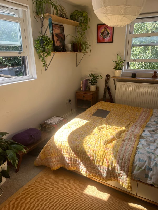 Room Palmerston Road in Greater London