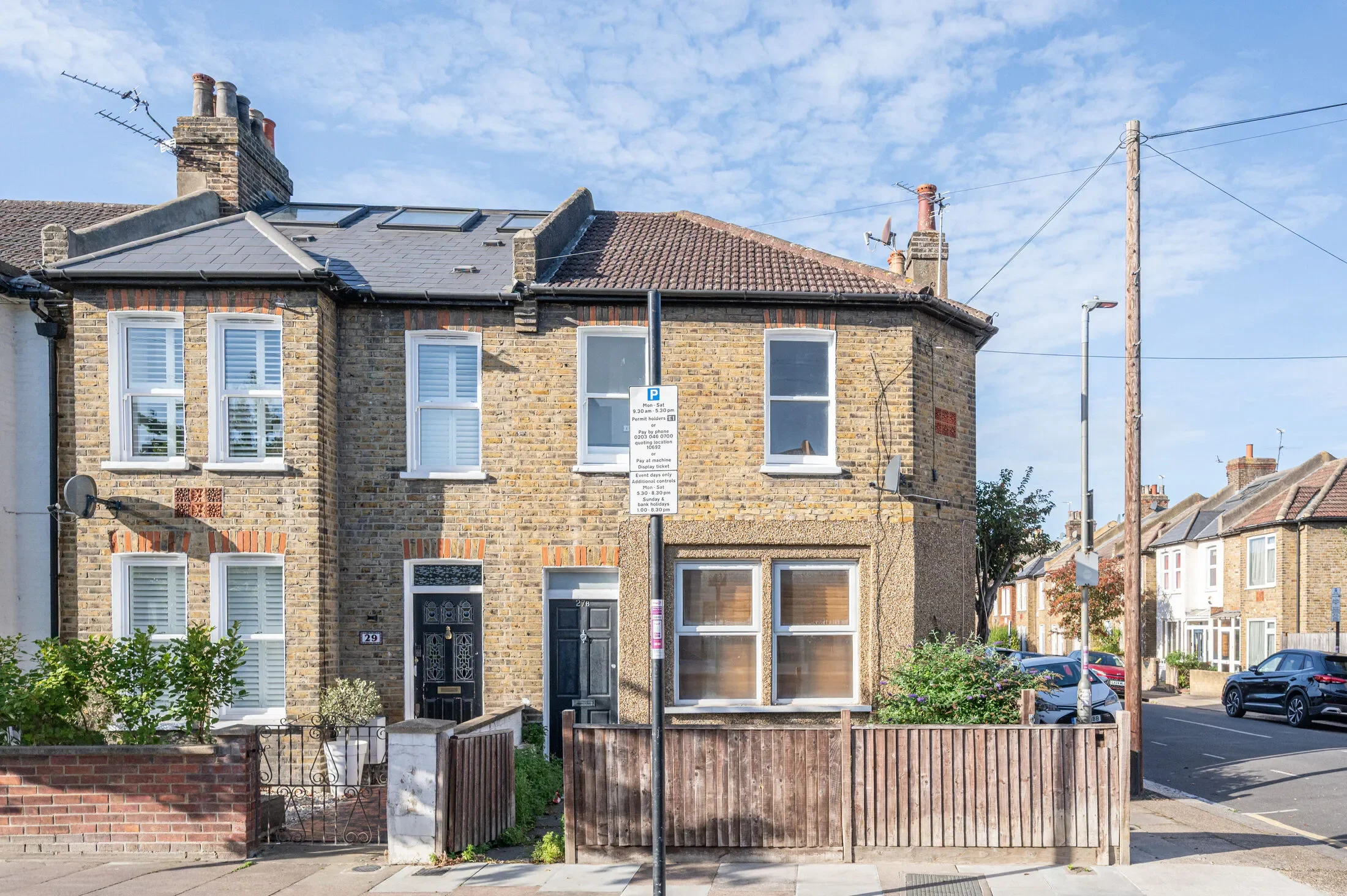 Flat Worslade Road in Greater London
