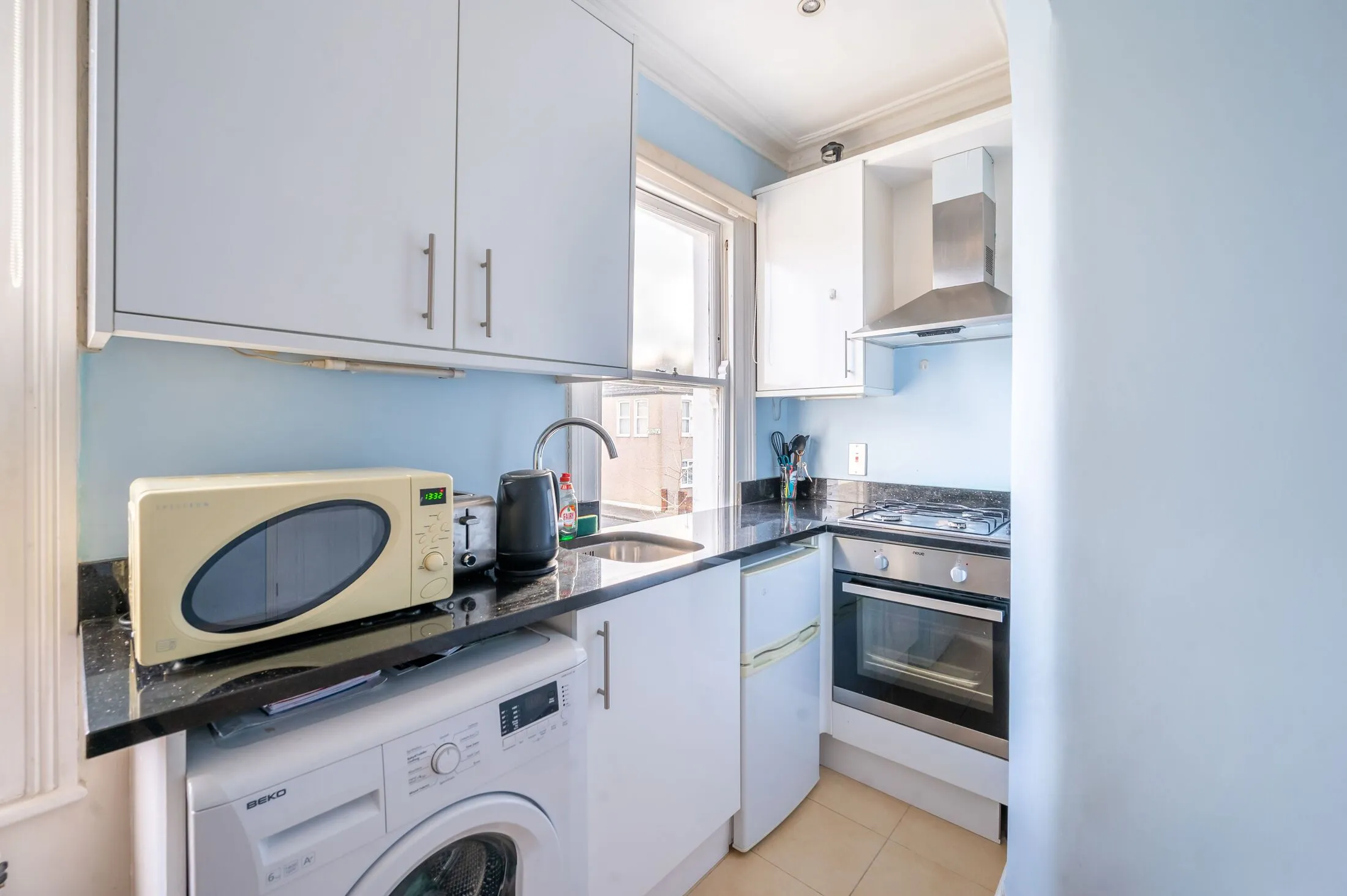 Flat Worslade Road in Greater London