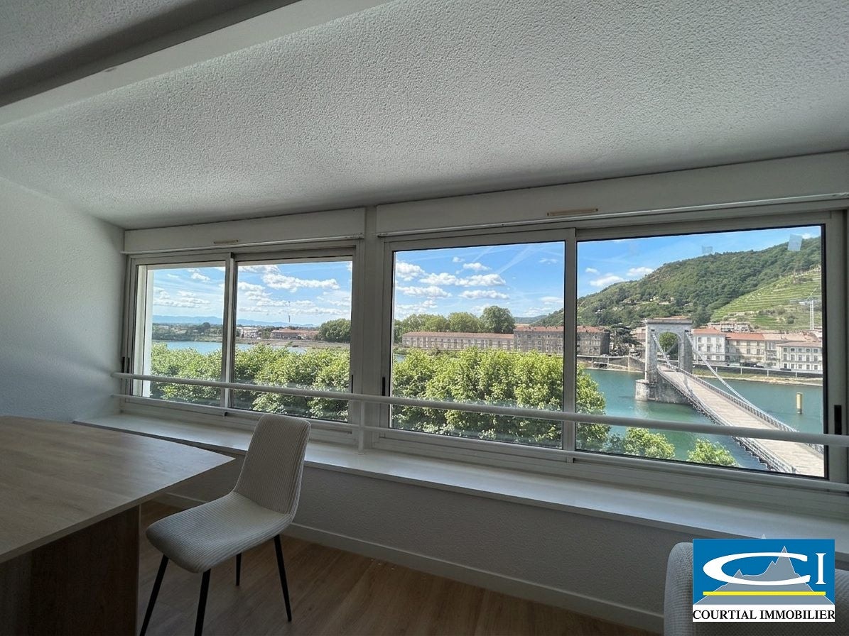 Flat Rue Bergier in Tain-l'Hermitage