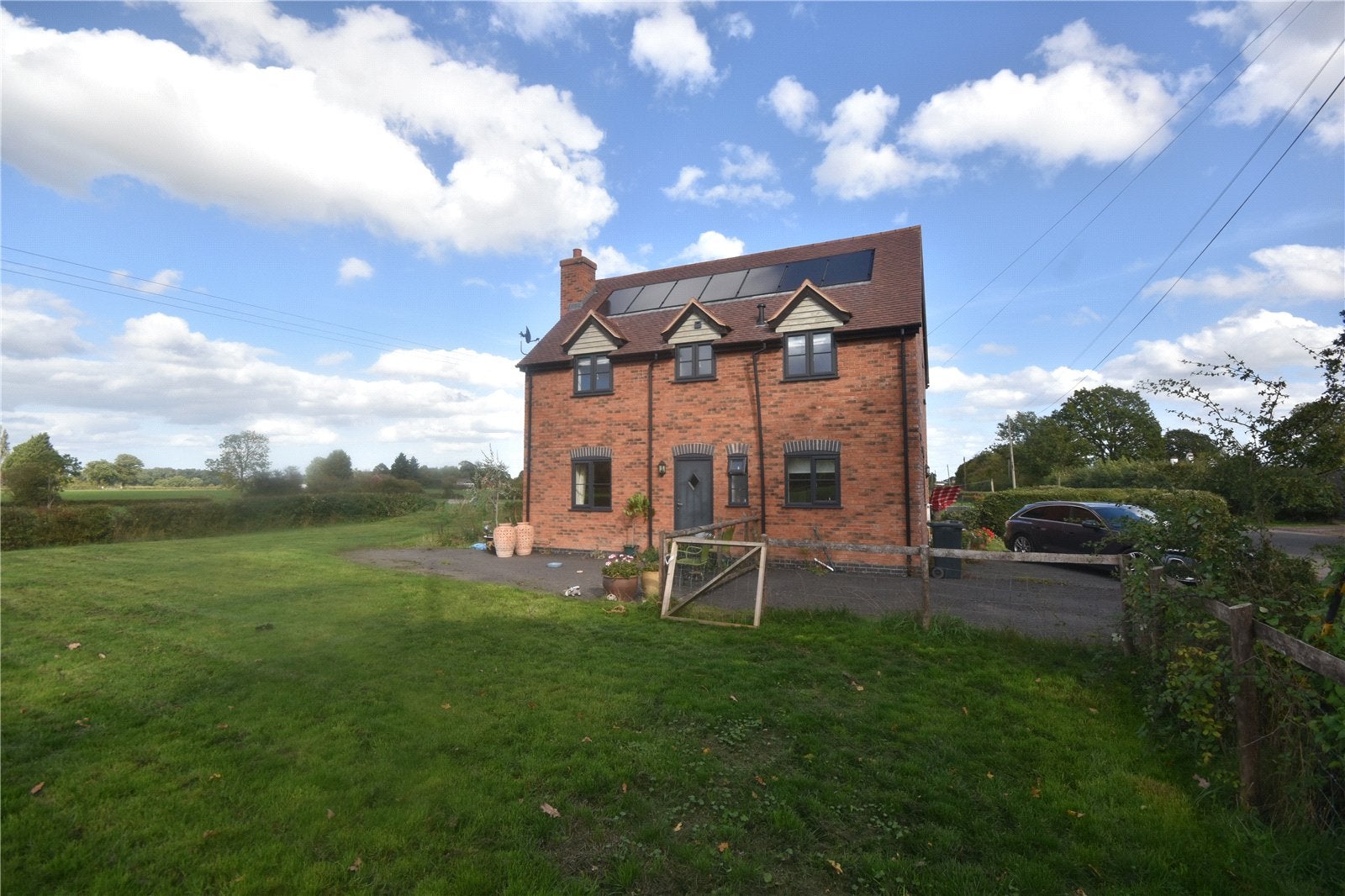 House Picken End in Hanley Castle