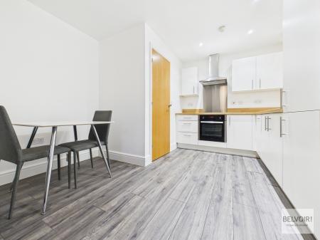 Flat Surrey Street in Sheffield