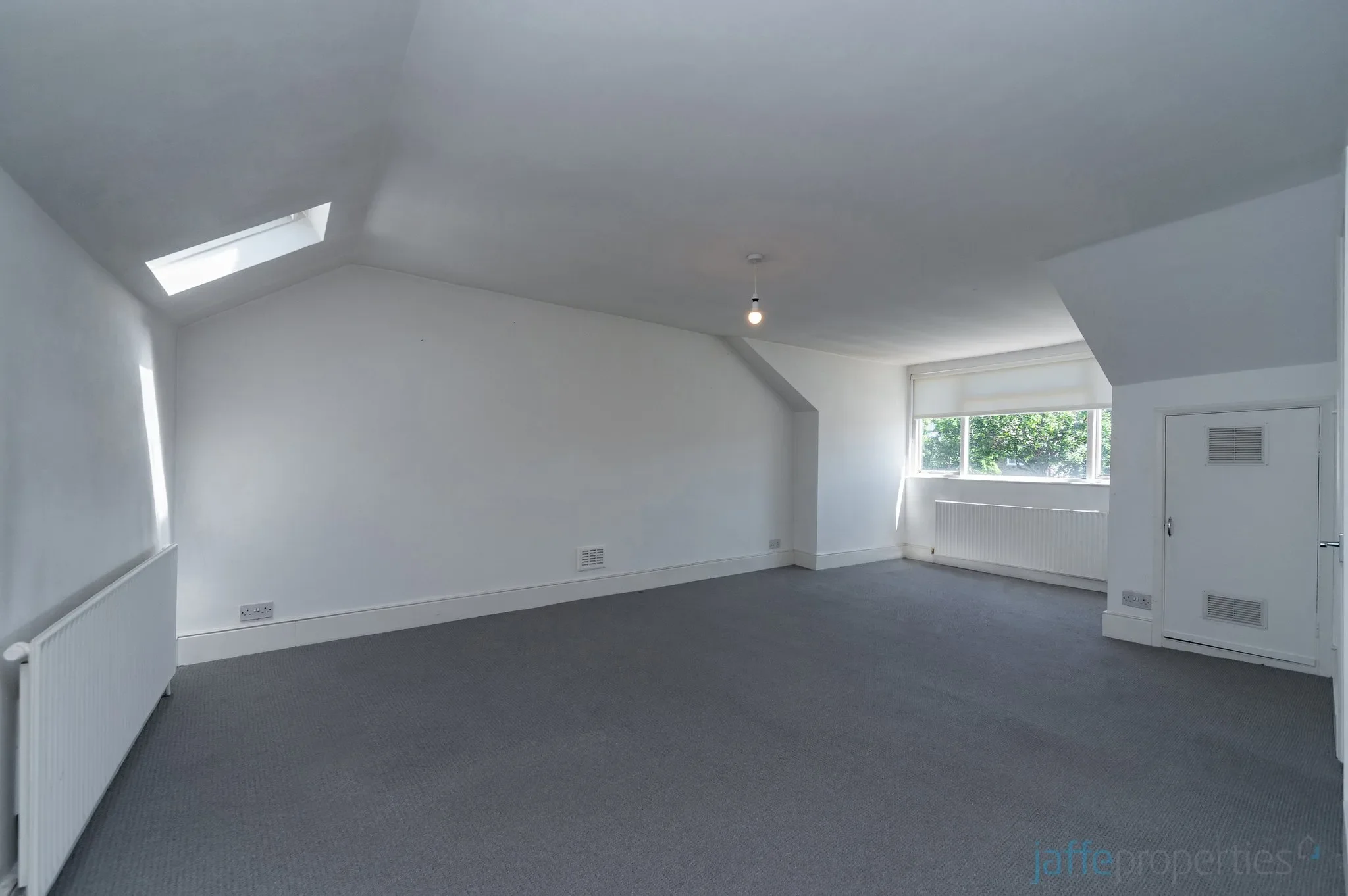 Flat West End Lane in Greater London