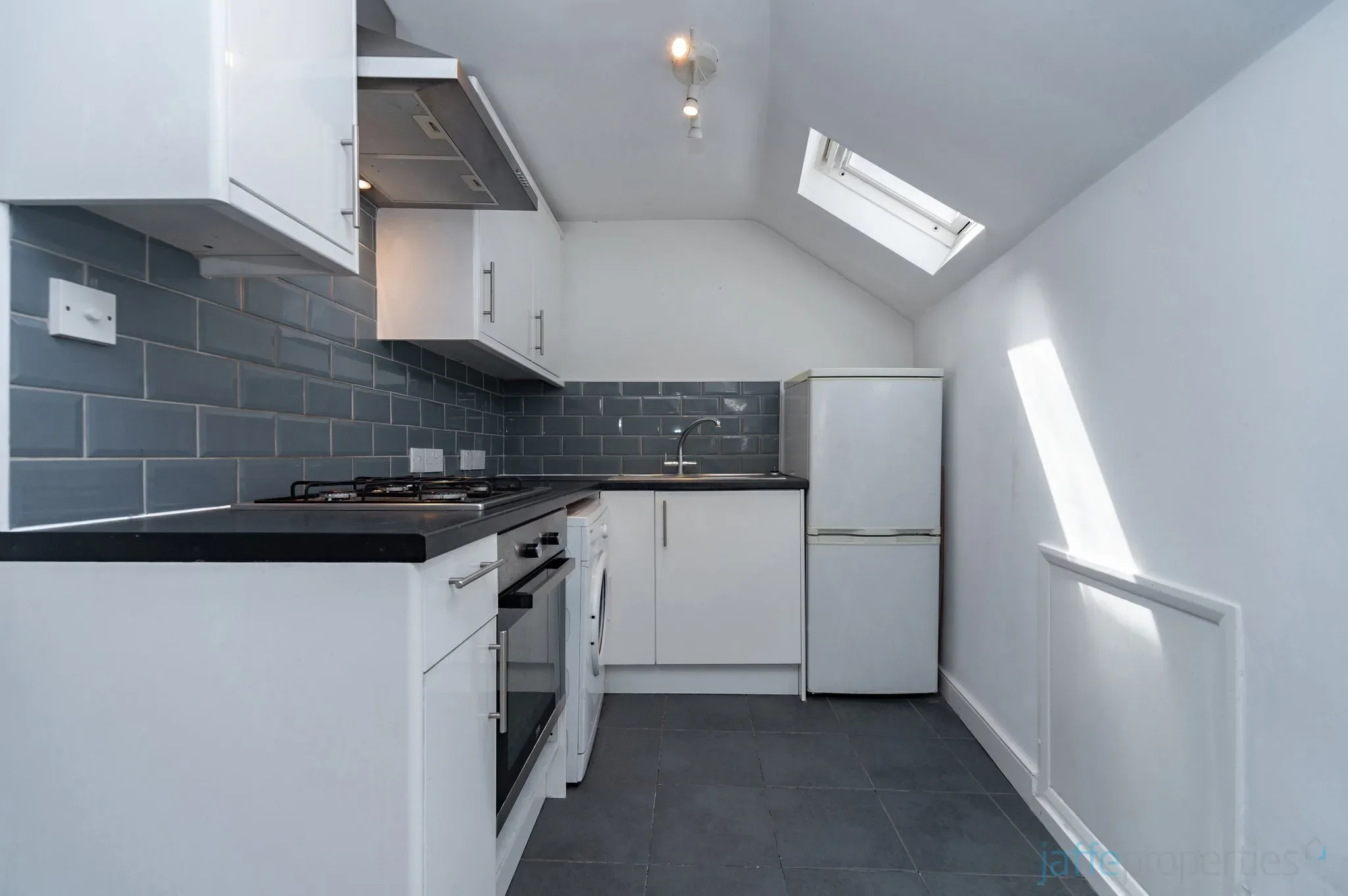 Flat Pandora Road in Greater London
