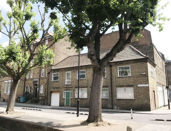 Flat Dolben Street in Greater London