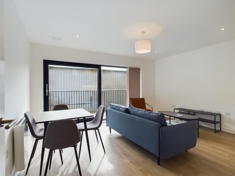 Flat Manorfield in Ashford