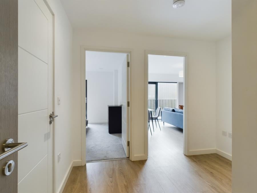 Flat Manorfield in Ashford