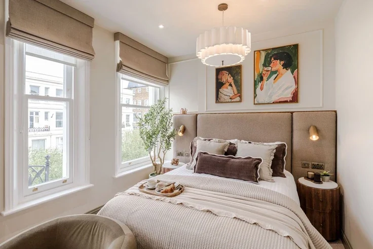 Flat Longridge Road in Greater London