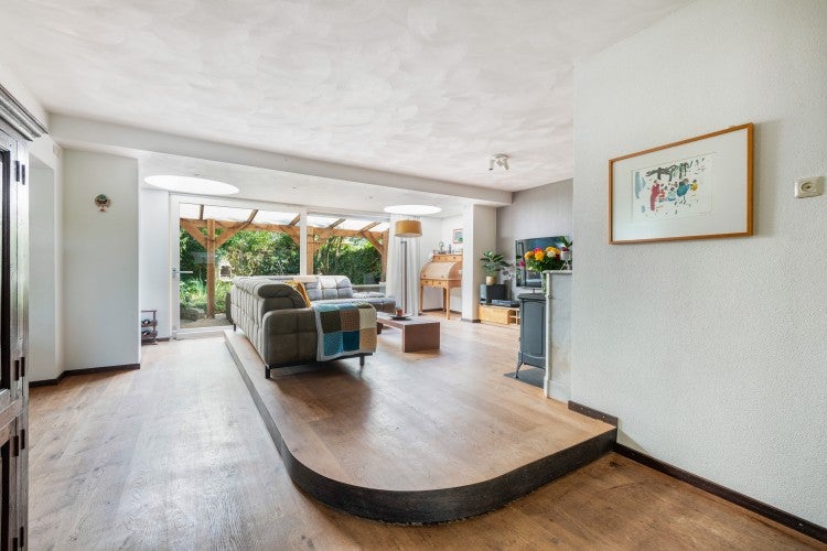 Hoekwoning te koop: Hazelaarstraat 14, Vianen