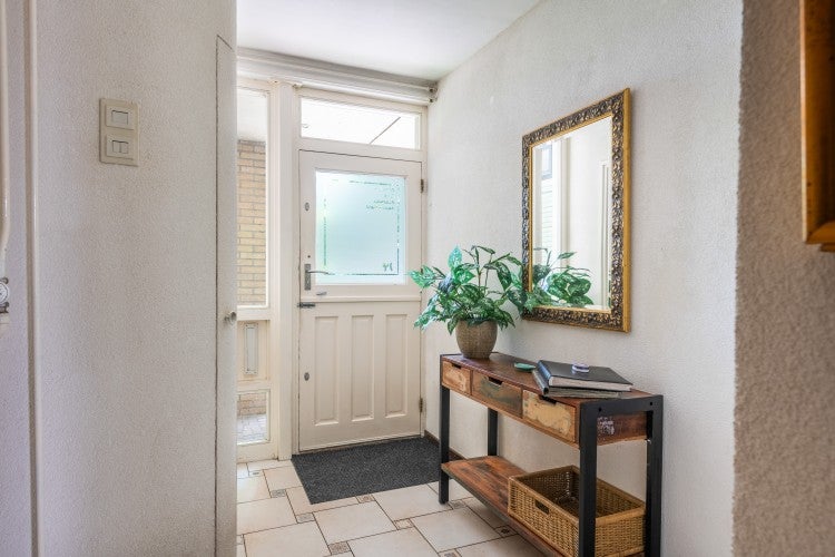Hoekwoning te koop: Hazelaarstraat 14, Vianen