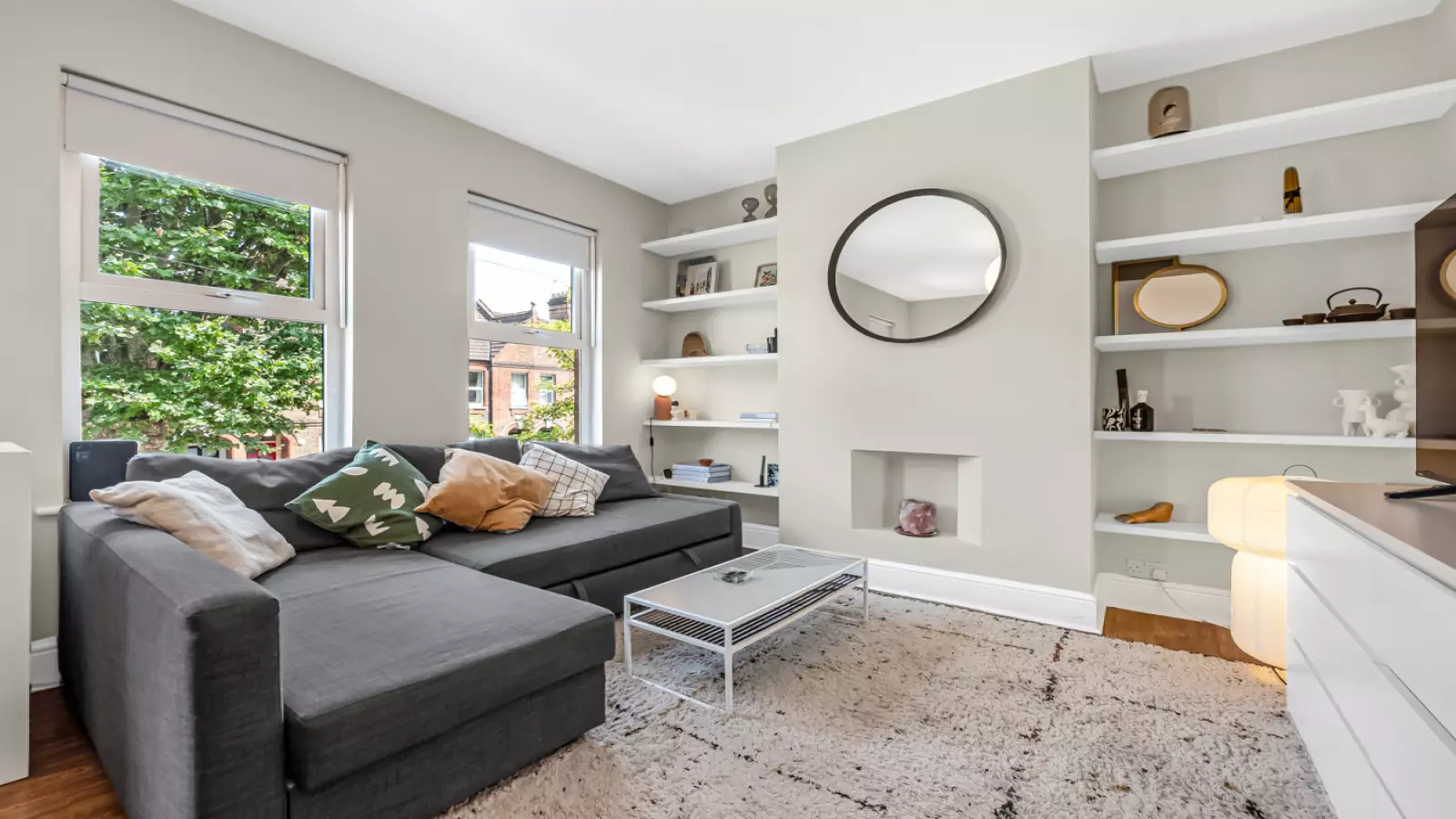 Flat Hofland Road in Greater London