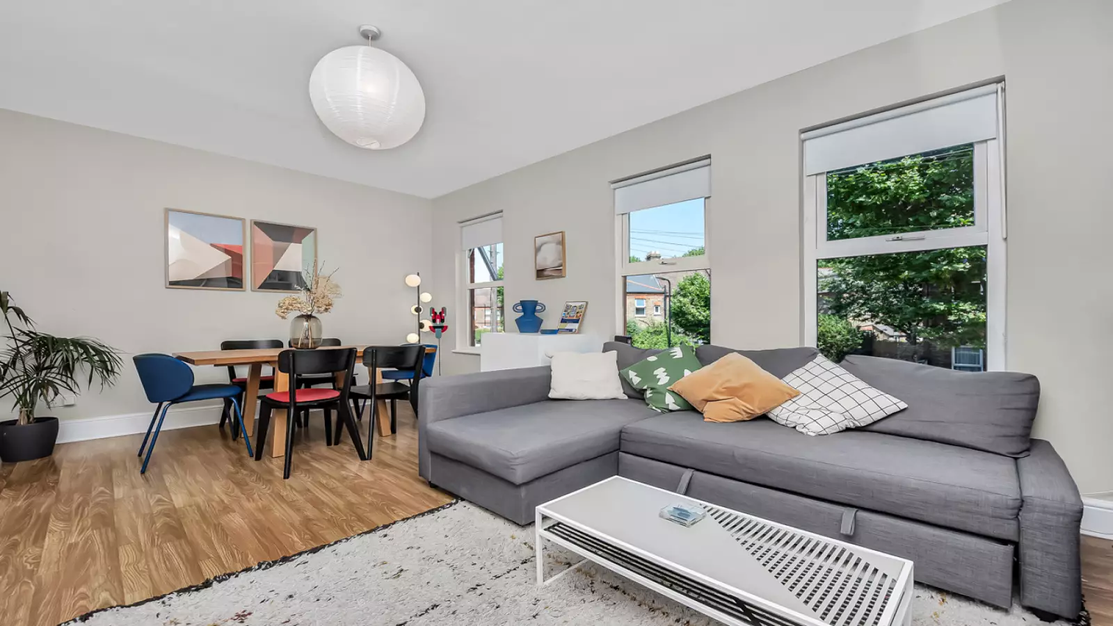 Flat Hofland Road in Greater London