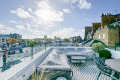 Flat Prince of Wales Terrace in Greater London